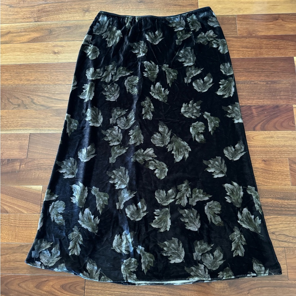 Vince Fallen Leaf Velvet Skirt, Size 10